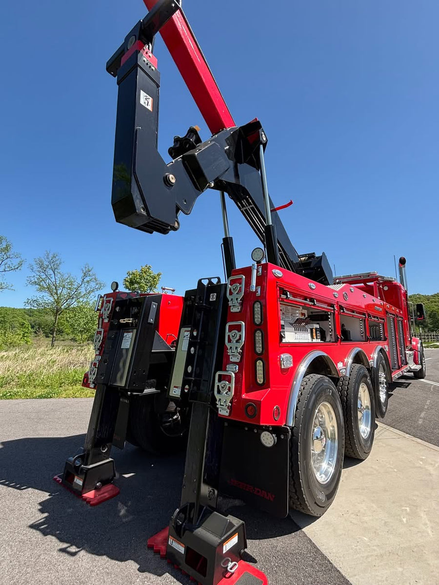 2025 Peterbilt 567 w/ Jerr-Dan 35-Ton – Truck Source