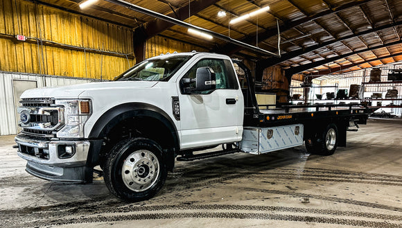 Call for pricing New 2022 Ford F550 XLT 4x4 Jerr-Dan Carrier