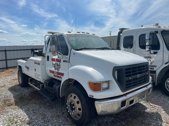 2000 Ford F750 B&B 12 ton wrecker